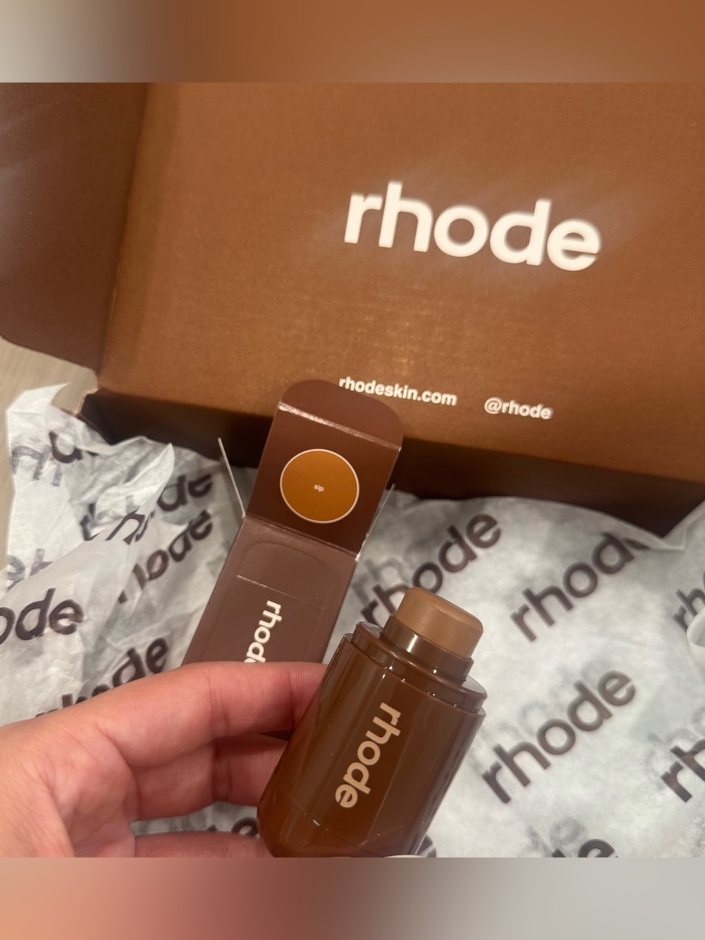 Rhode pocket bronzer sip